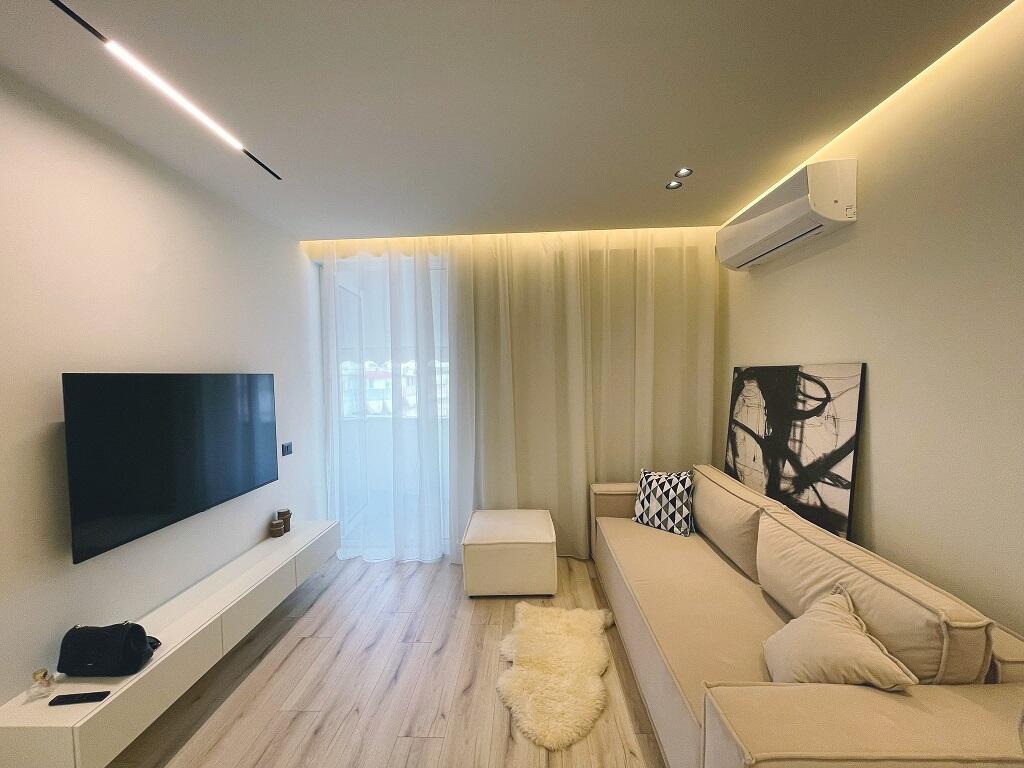 Appartamento 1+1 in AFFITTO presso Komuna e Parisit