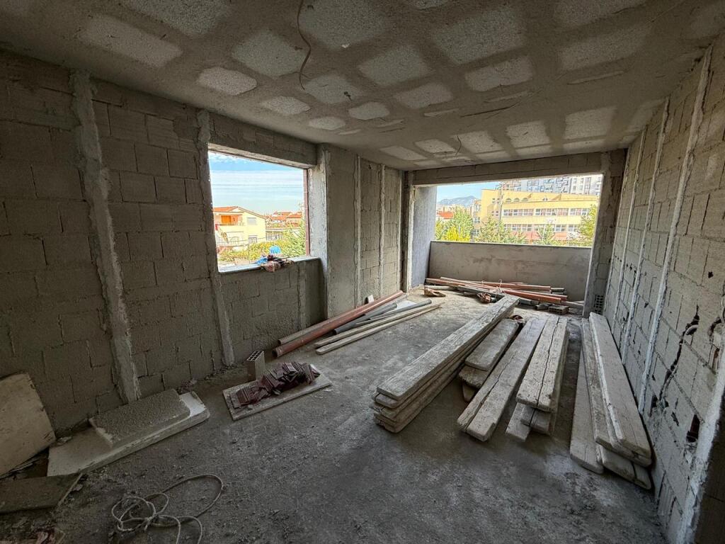 Appartamento 2+1 in Vendita – Campo di Aviazione