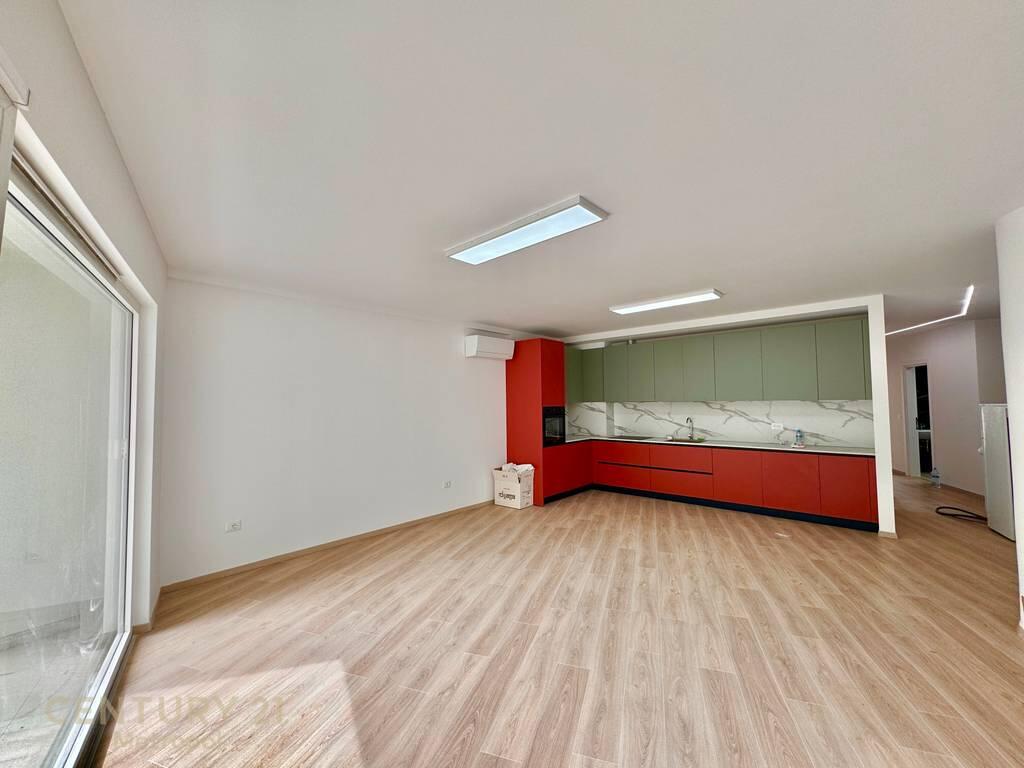 JEPET ME QERA PER ZYRA APARTAMENT 128 M2, STADIUMIT AIR ALBANIA !