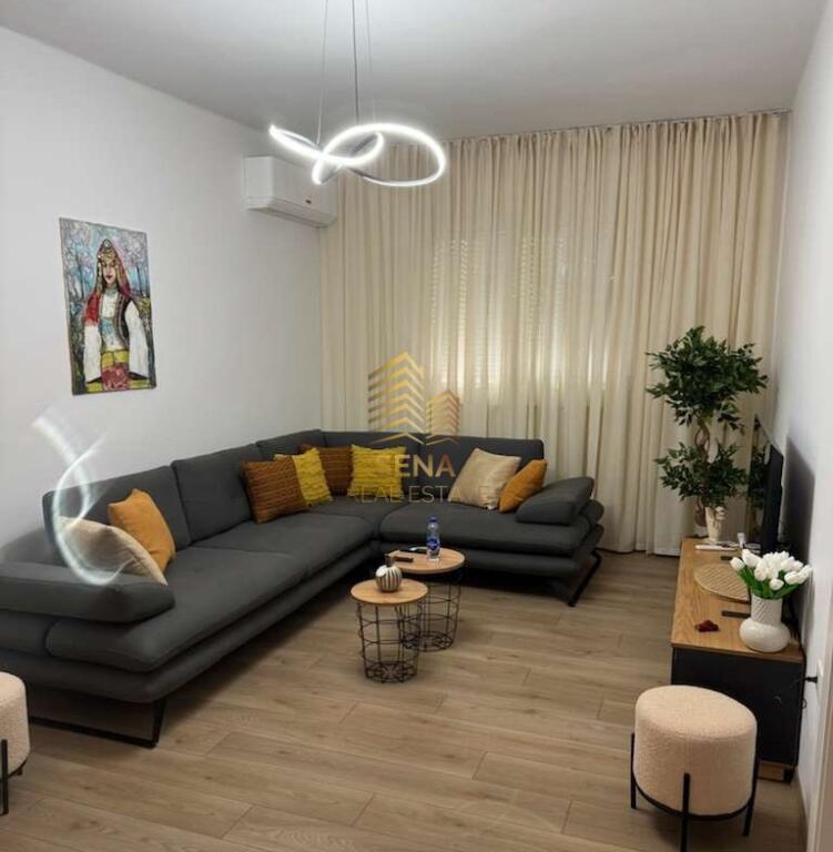 Rent, Apartment 2+1, Durres Street, 950 Euro/month