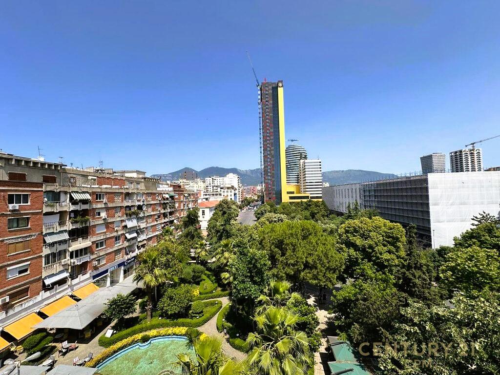 At Piaca in the center of Tirana, a 1+1 apartment is for rent !