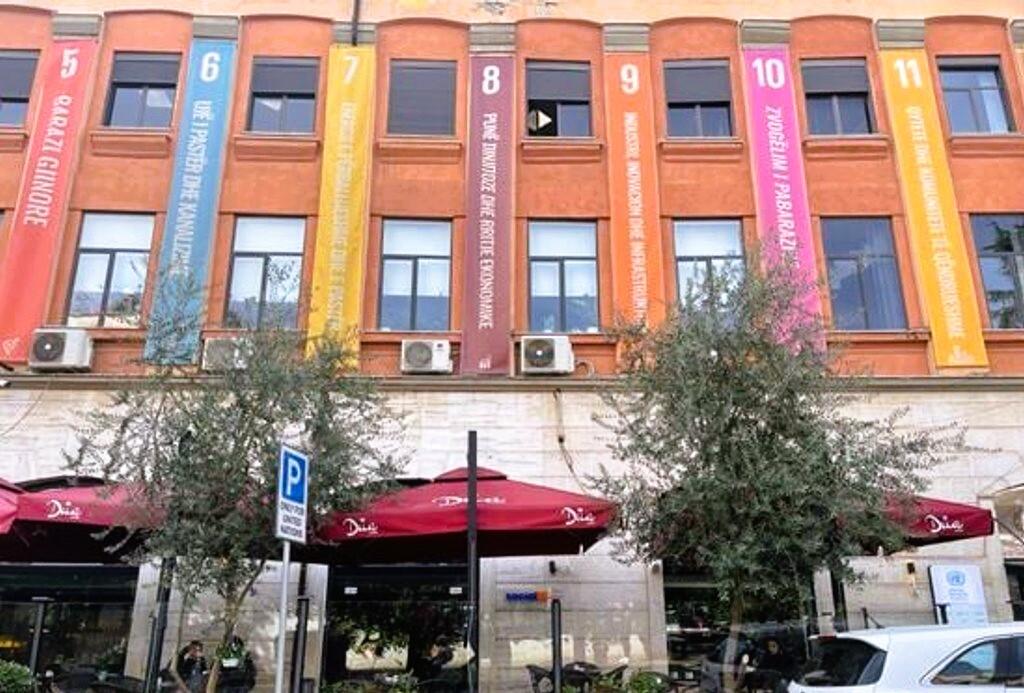 Locale ufficio in affitto presso il Blocco delle Ambasciate