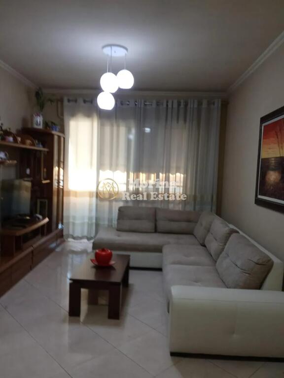 Qera Apartament, 1+1, te Kopeshti Botanik, 650 Euro/Muaj