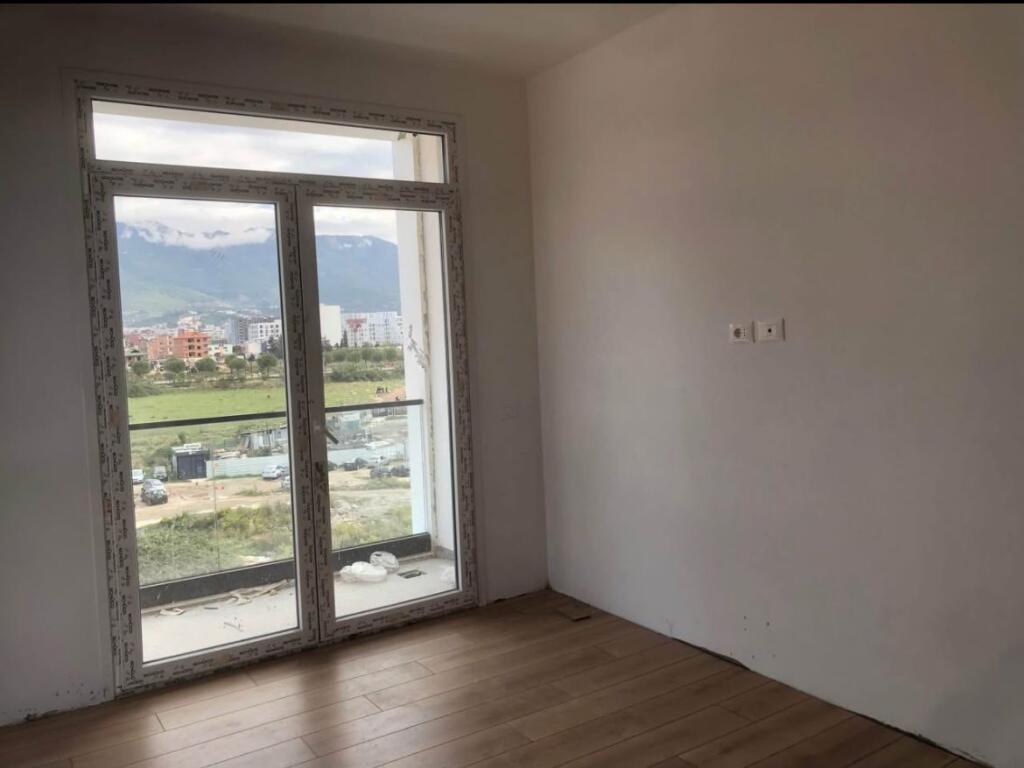 SHITET APARTAMEN 1+1 BULEVARDI RI 132.000 EURO