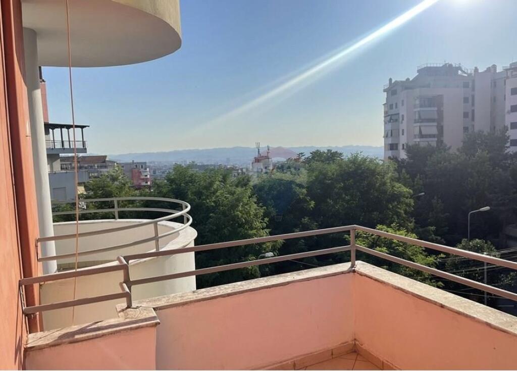 Jepet me qira apartament 1+1 ne Fresk