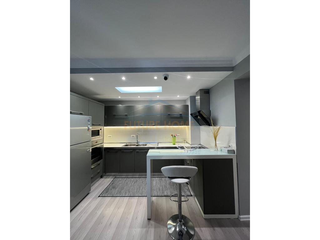 Rent, Apartment 2+1+ Parking Space, Blloku, Tirana.