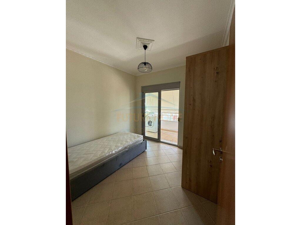 Affittasi Super Appartamento 3+1+2+Parcheggio in Affitto, Fresk, 600€