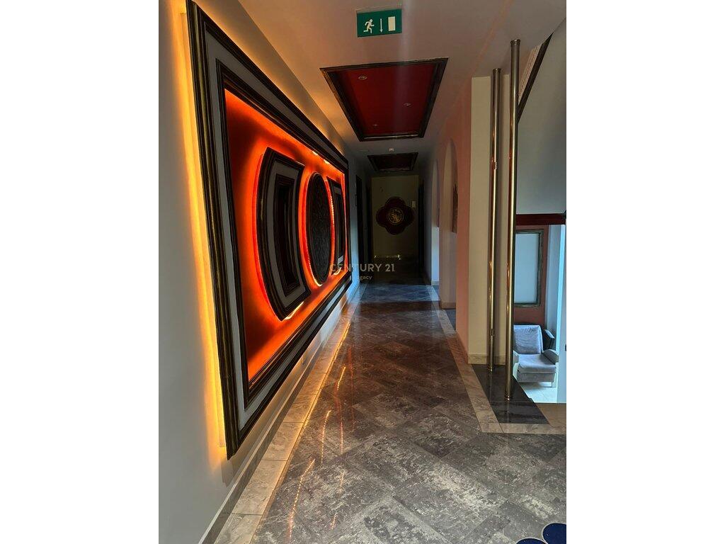 🏨 Affittasi Hotel 5 Piani con Piscina – Vaqarr, Tirana