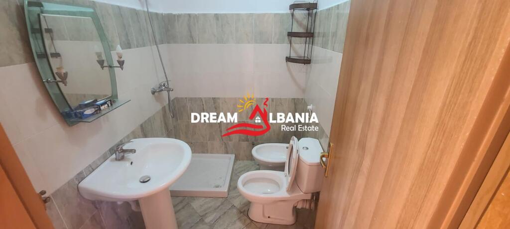 Apartament/Ambient Biznesi me Qera, prane Ministrise se Jashtme (ID 42213410)
