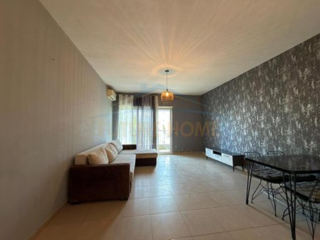 Shitet, Apartament 1+1, Liqeni i Thate.