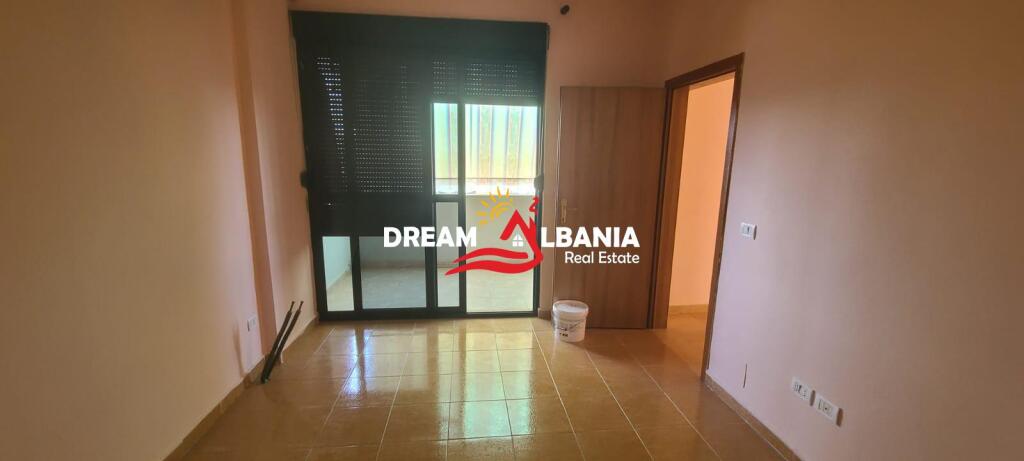 Apartament/Ambient Biznesi me Qera, prane Ministrise se Jashtme (ID 42213410)