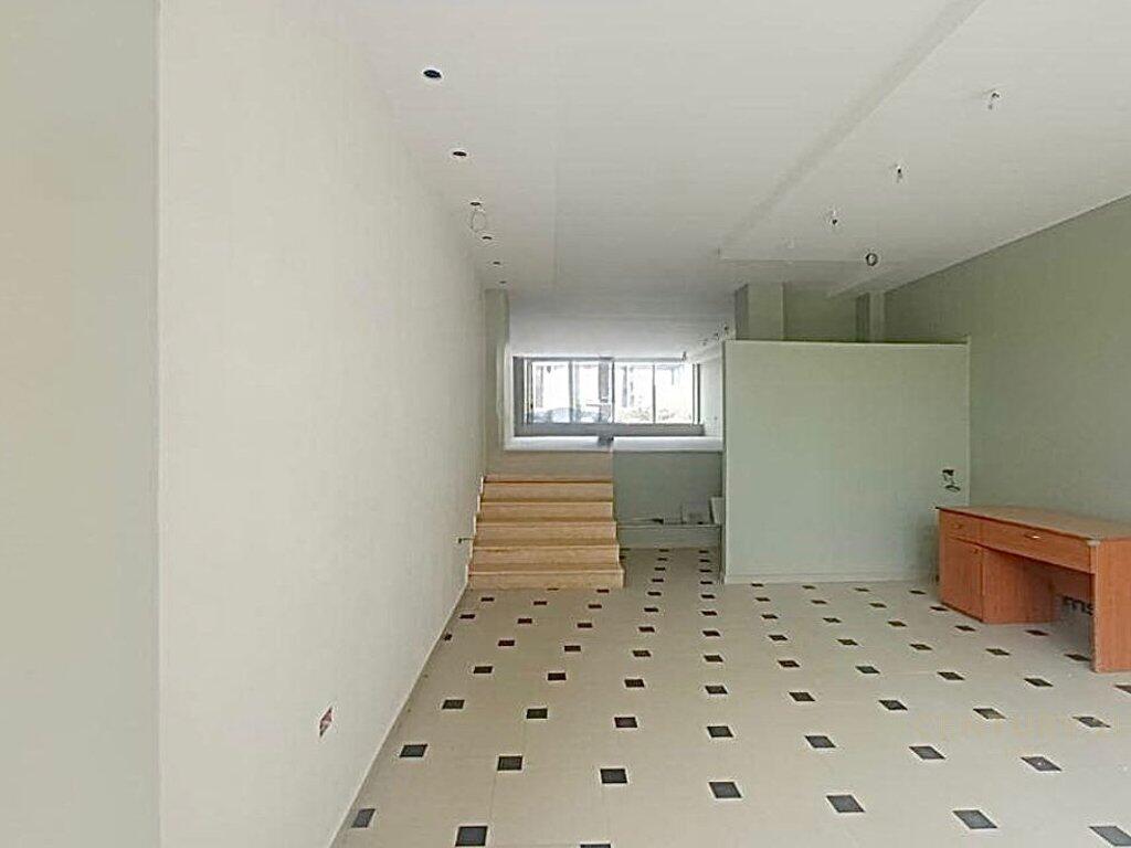 Commercial space for sale in Astir !