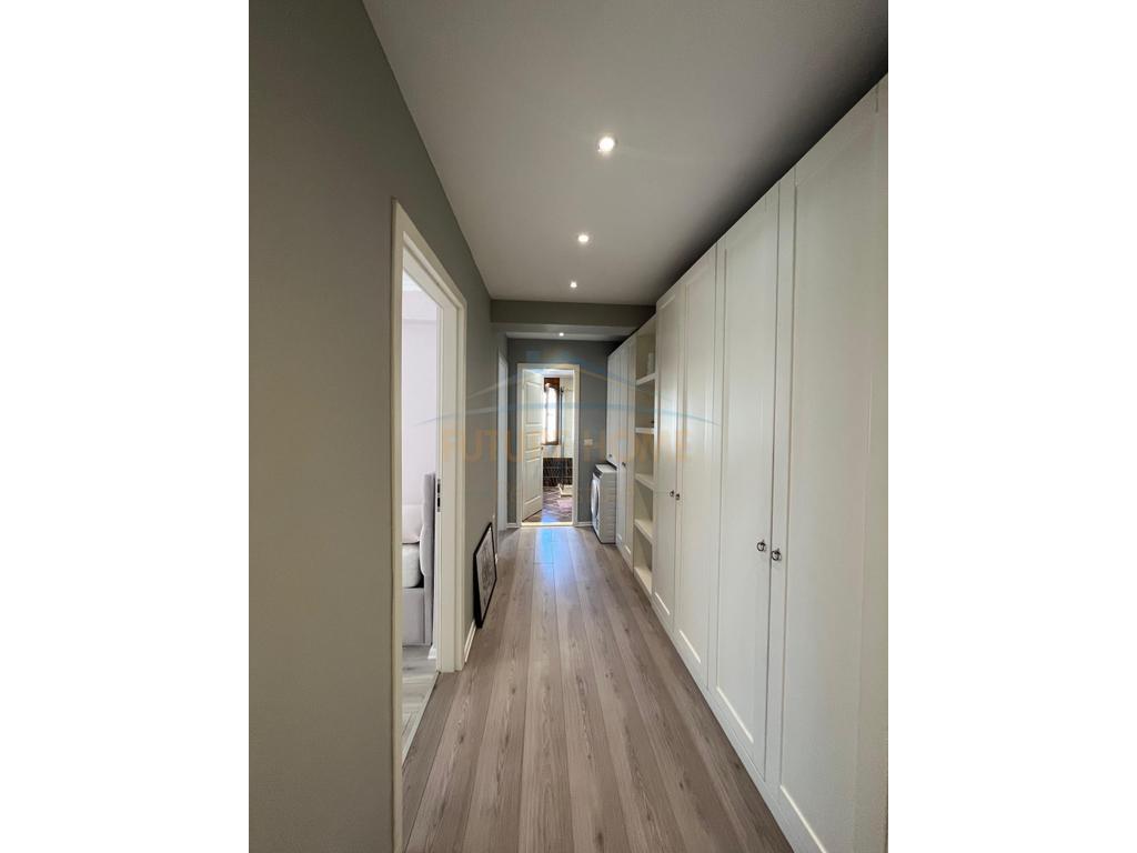 Rent, Apartment 2+1+ Parking Space, Blloku, Tirana.