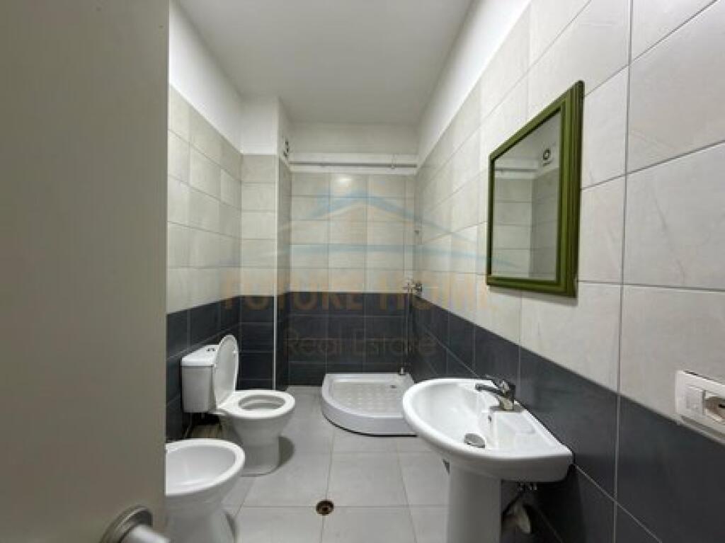Shitet, Apartament 1+1, Liqeni i Thate.