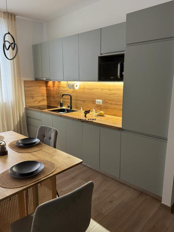 APARTAMENT ME QERA 2+1 RRUGA E DURRESIT 950 EURO