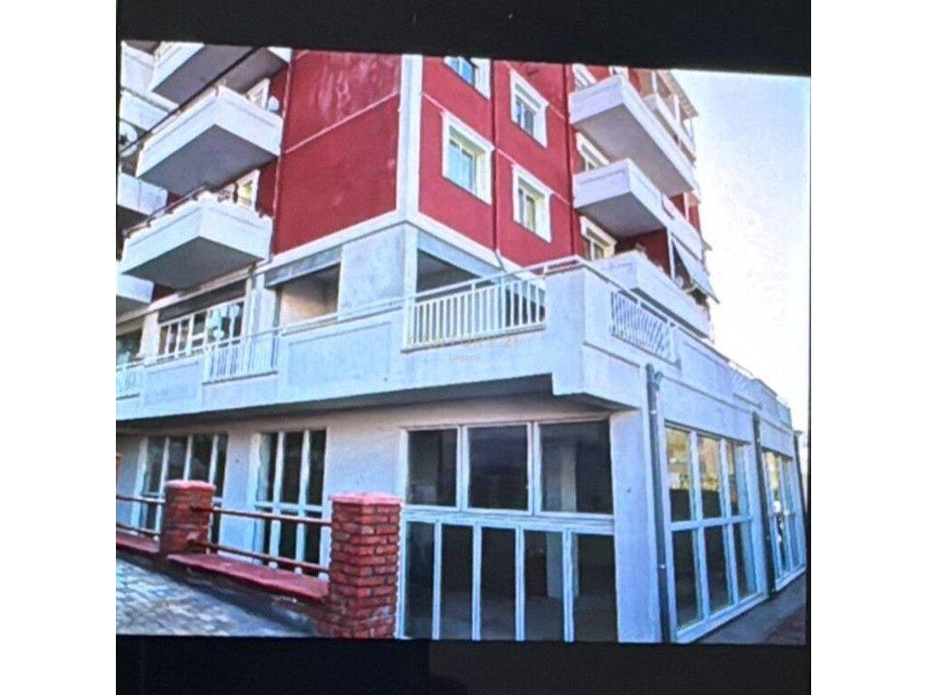 Locale Commerciale in Vendita – Piano Terra, sulla strada principale 471,750 €