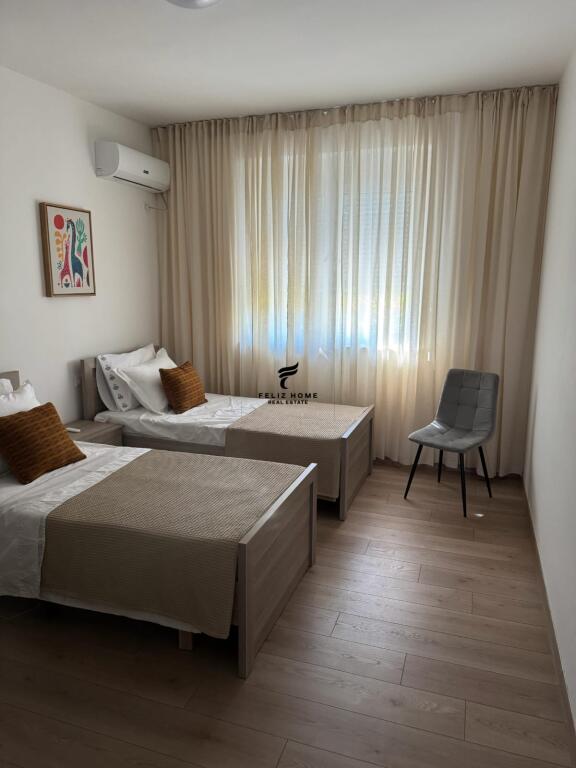 APARTAMENT ME QERA 2+1 RRUGA E DURRESIT 950 EURO
