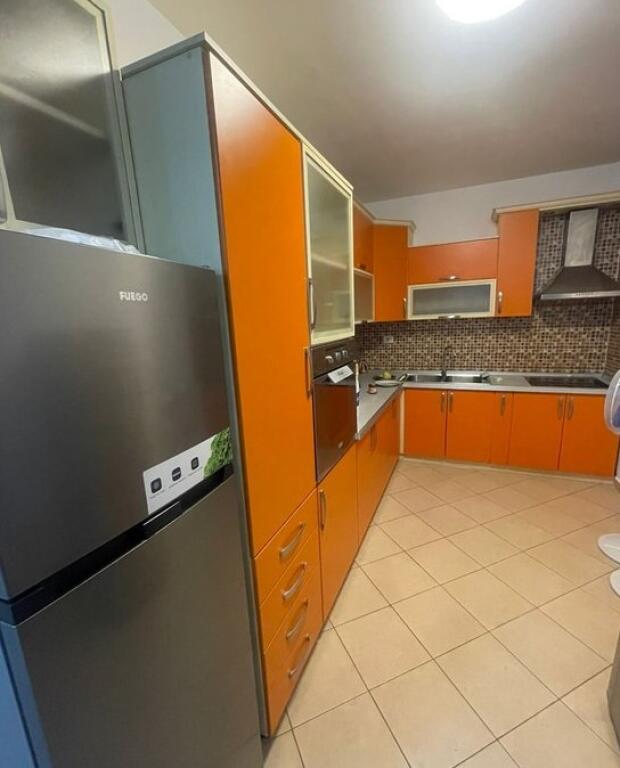 Qera , Apartament , 2+1 , Shkolla e Kuqe , Tirane .