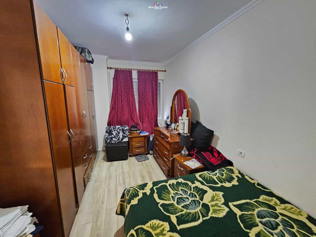 Apartament Ne Shitje 3+1 ne Laprake (ID B130104) Tirane
