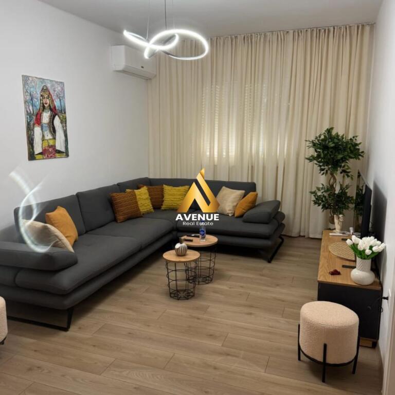 APPARTAMENTO DI LUSSO IN AFFITTO – VIA DURRËSIT, VICINO AL CAFFÈ FLORËS, TIRANA