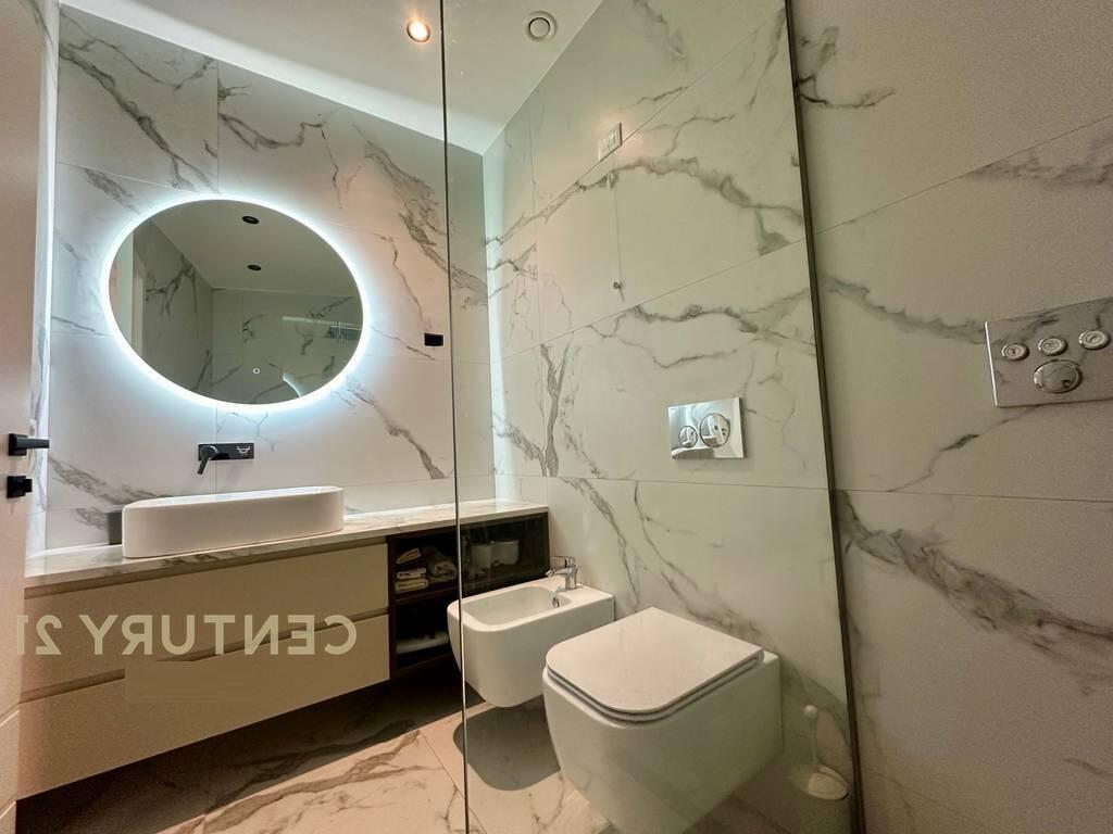 OFROHET APARTAMENT LUKSOZ 2+1 POST PARKIMI TEK REZIDENCA LAKE VIEW