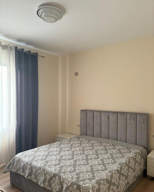 Appartamento in affitto 2+1 in Via Elbasan, vicino al Palazzo delle Brigate