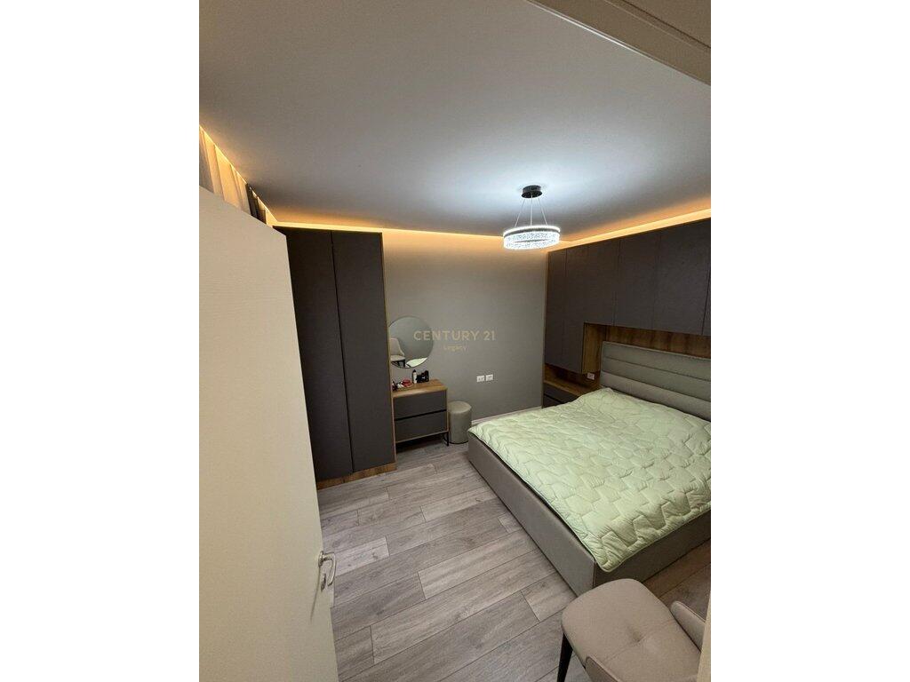 🏢 Jepet me qira apartament 1+1 + post parkimi 📍 tek QTU