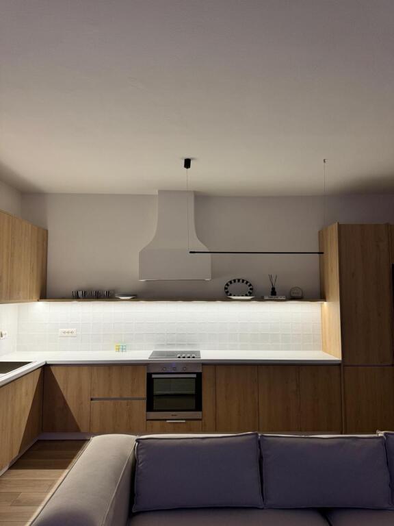 For rent 2+2 + parking at Pavarotti lake 1200 eu