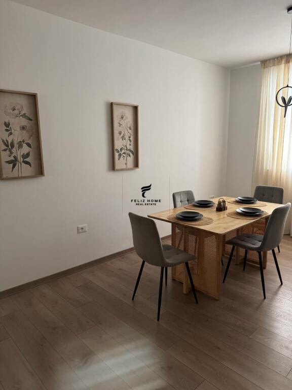 APARTAMENT ME QERA 2+1 RRUGA E DURRESIT 950 EURO