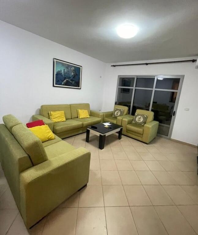 Qera , Apartament , 2+1 , Shkolla e Kuqe , Tirane .