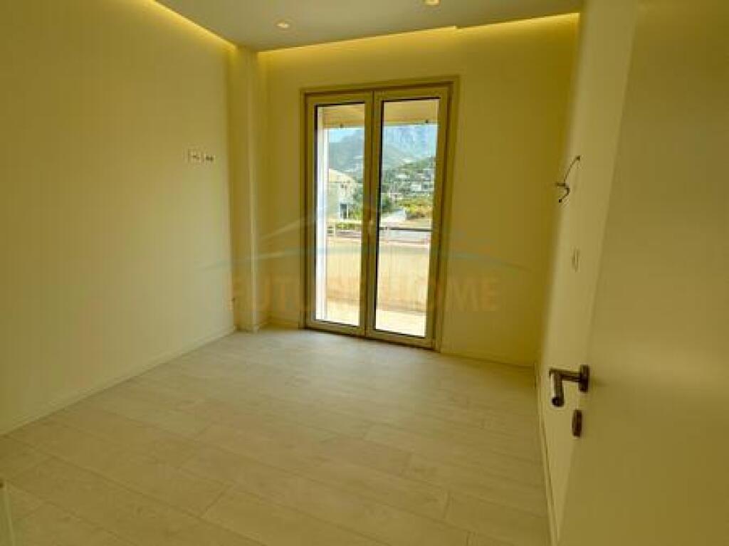 Shitet, Apartament 3+1, Tufine, Tirane.