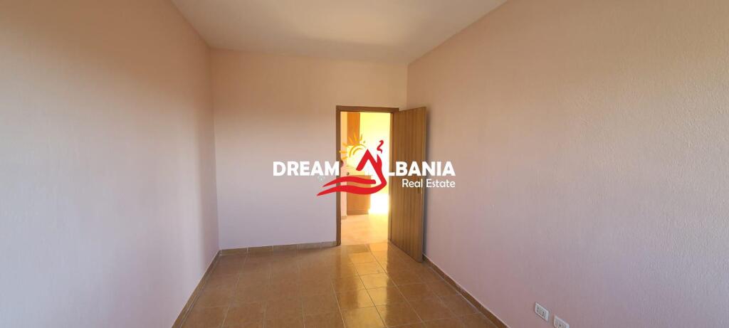 Apartament/Ambient Biznesi me Qera, prane Ministrise se Jashtme (ID 42213410)