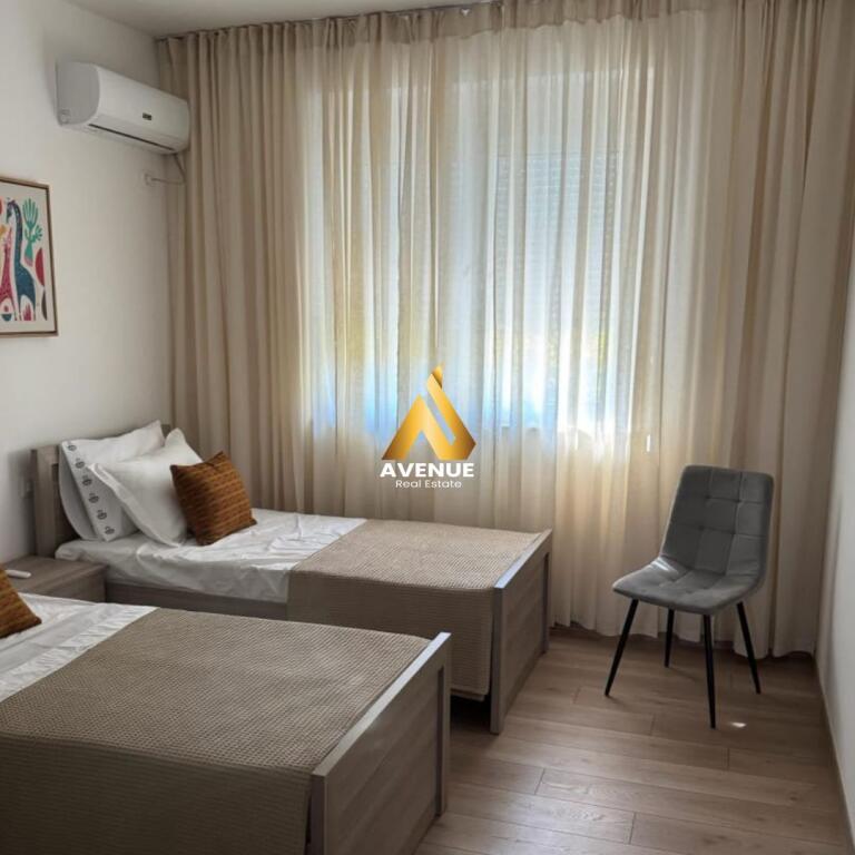 APPARTAMENTO DI LUSSO IN AFFITTO – VIA DURRËSIT, VICINO AL CAFFÈ FLORËS, TIRANA