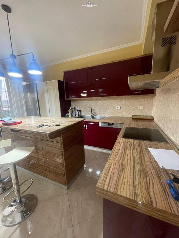 Appartamento In Affitto 3+1+2 A 21 Dhjetori (ID B230177) Tirana
