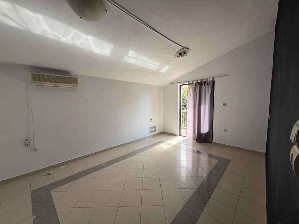 🏡 Jepet me qira vilë private te Selvia