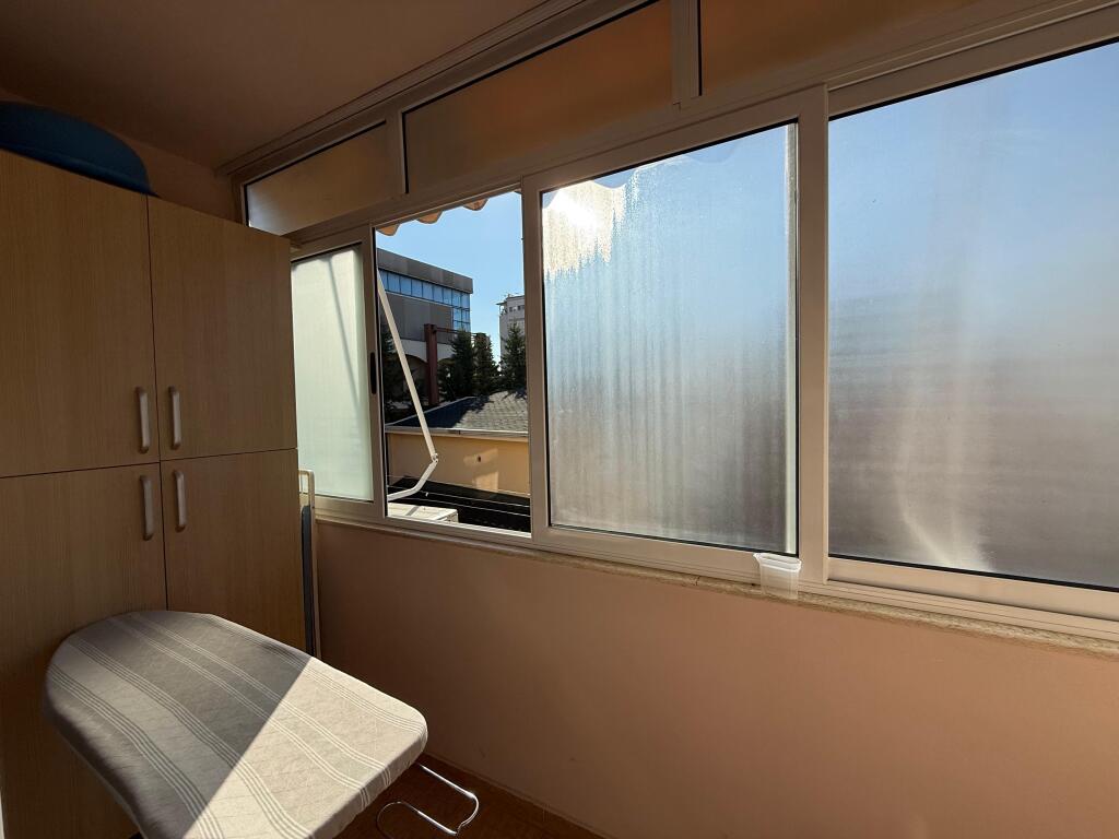 Apartament 1+1 Me Qira në Irfan Tomini, Tiranë