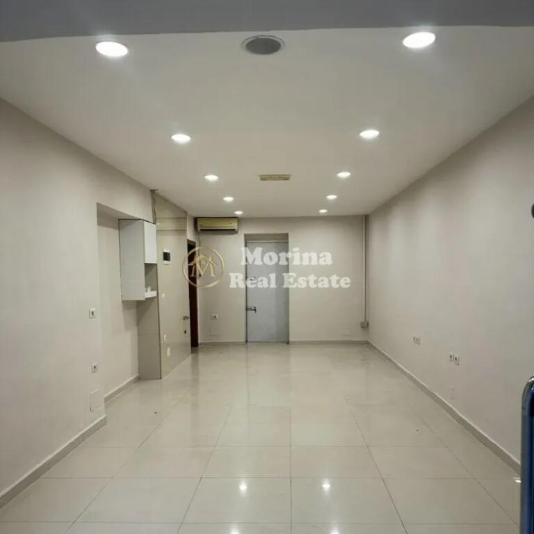 Qera, Ambjent Biznesi, prane Shkolles se Baletit, 500 euro/muaj.