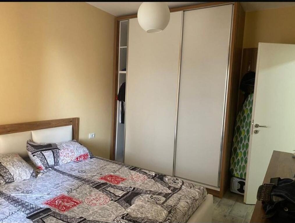 Appartamento all'asta 1+1 don Bosko, 45.000 leke (con garage 50.000 leke) .
