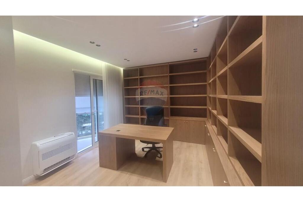 Apartament 2+1+2 + 2 ballkone 105 m2 me qera