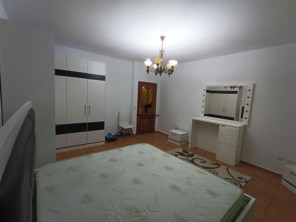 APARTAMENT ME QERA 3+1 KINOSTUDIO 50.000 LEKE