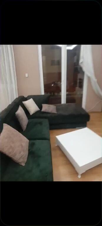 APARTAMENT ME QERA 1+1, 400 EURO. FRESK