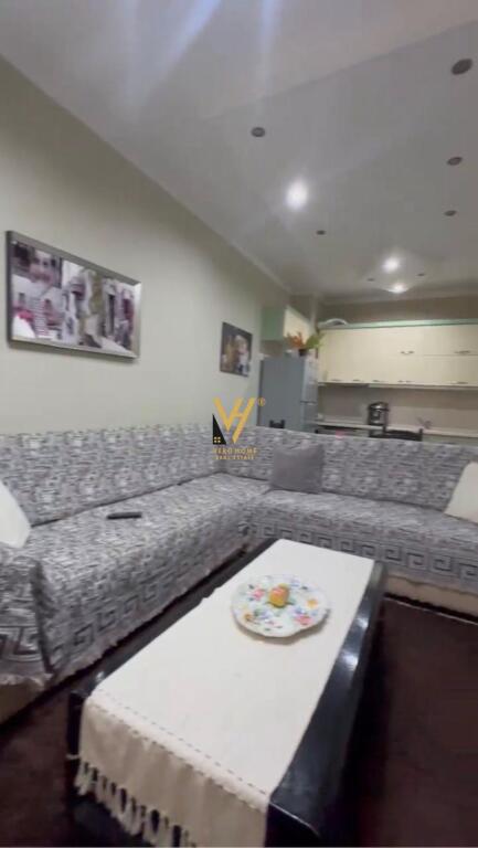VENDESI APPARTAMENTO 2+1+BLK A YZBERISHT 135.000 EURO