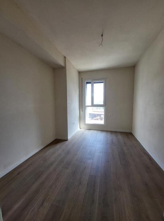 🏢 Zyra me Qira  | Trio Tower, Don Bosko