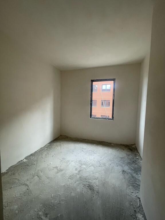 Apartament 2+1 per shitje tek Rruga e Elbasanit