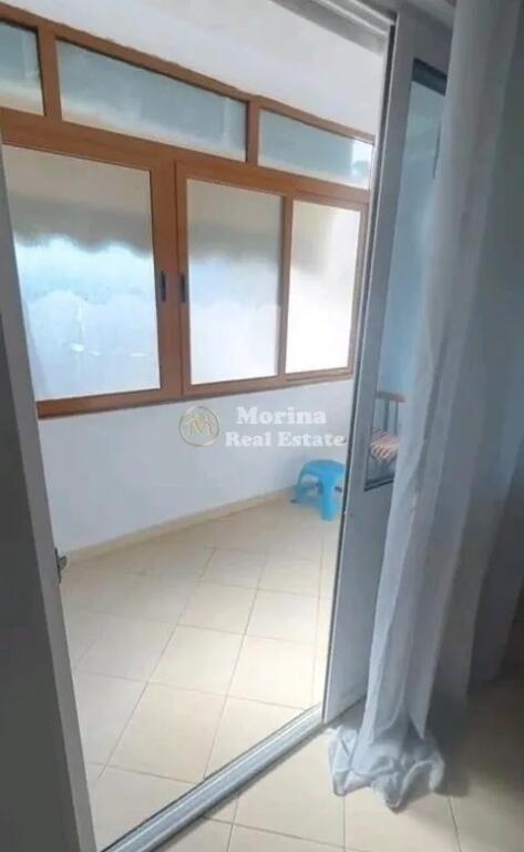 Qera, Apartament 1+1, Shkolla e Bashkuar, 400 euro/muaj