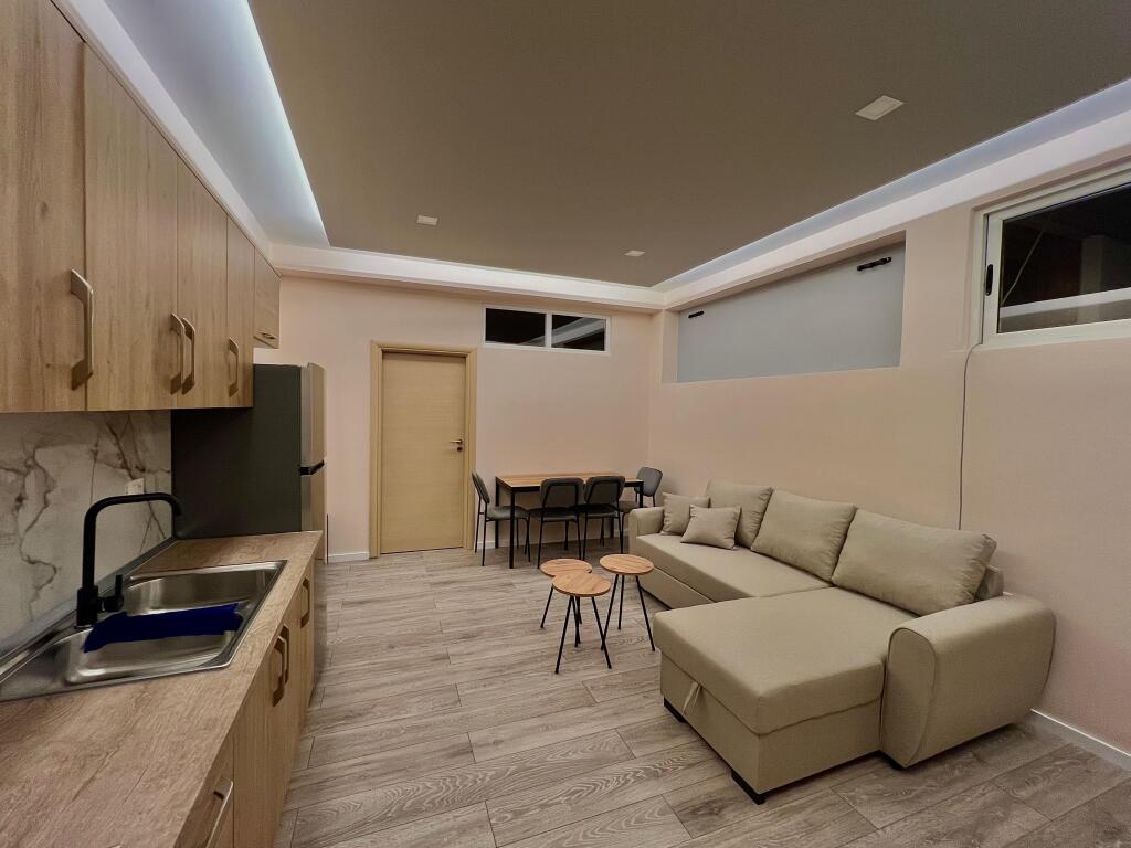 Jepet Me Qera Apartament 1+1
