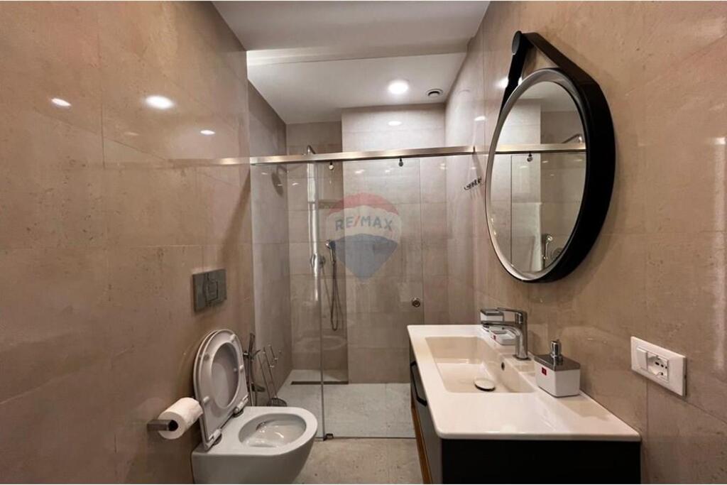 Apartament 2+1+2 me qira te Shkolla e Kuqe!