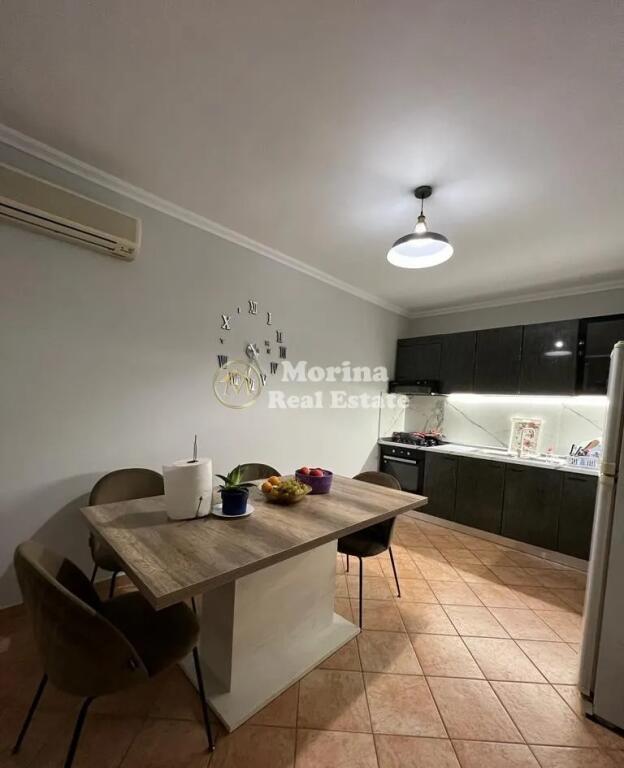 Agjencia Imobiliare MORINA Shet Apartament 3+1, Xhamllik, 250.000 Euro