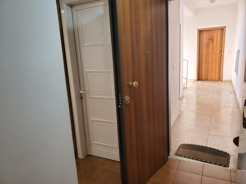 VENDESI APPARTAMENTO 1+1 YZBERISHT 95.000 EURO