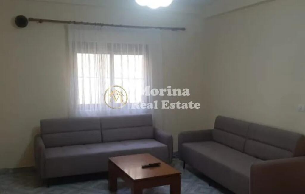 Qera, Hyrje private 2+1,5 Maji , 400 euro/muaj